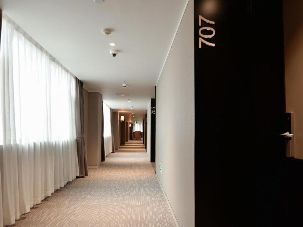 Home Inns Plus Shanghai Xujiahui Branch Kültér fotó