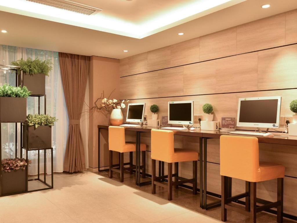 Home Inns Plus Shanghai Xujiahui Branch Kültér fotó
