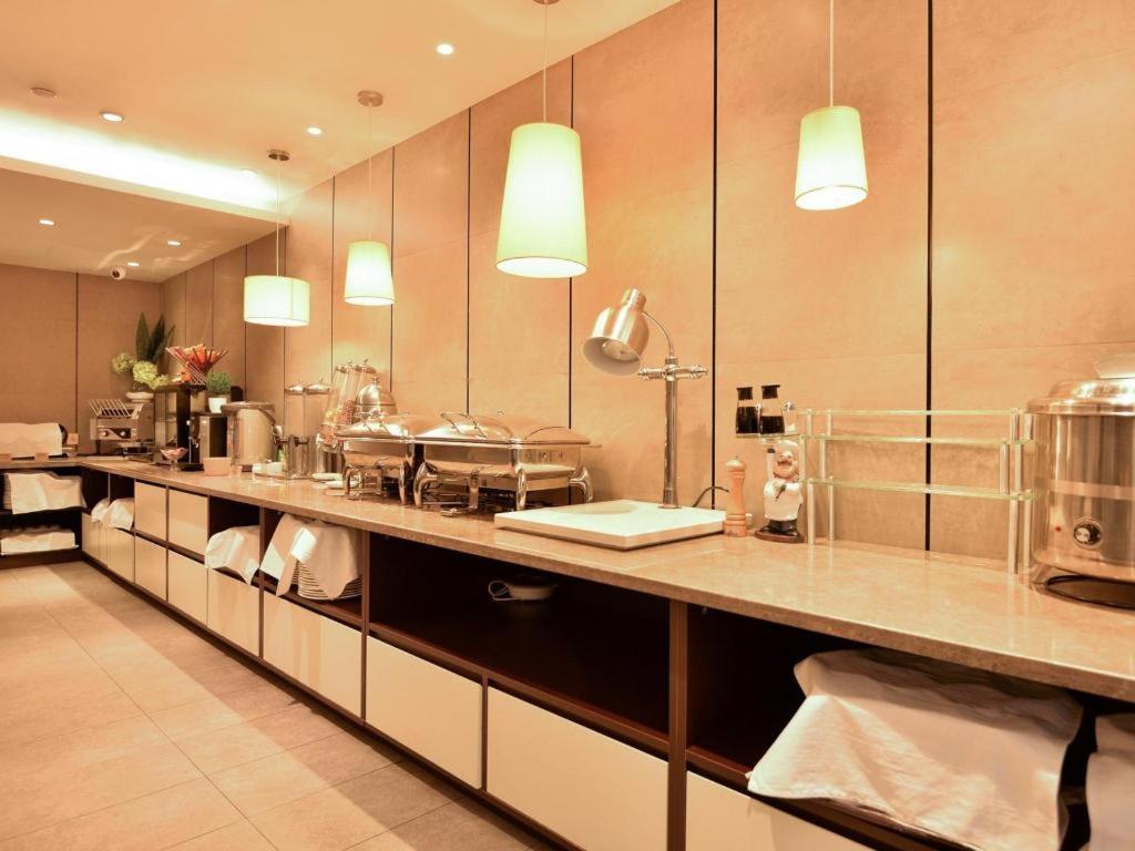Home Inns Plus Shanghai Xujiahui Branch Kültér fotó